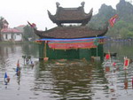 Hơn 20.000 du khách dự khai hội chùa Thầy
